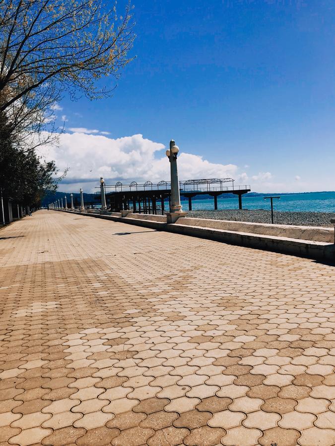 Hotel By The Sea Rozetta Sukhumi Exteriör bild